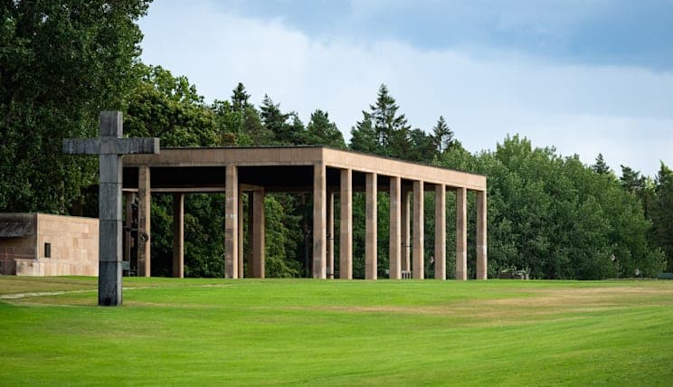 Stockholm: der Waldfriedhof Skogskyrkogården