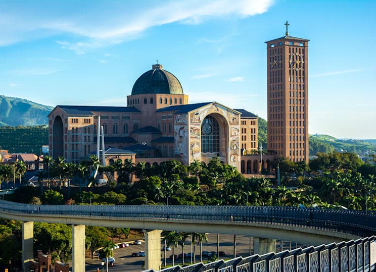 Aparecida: Wallfahrtskirche