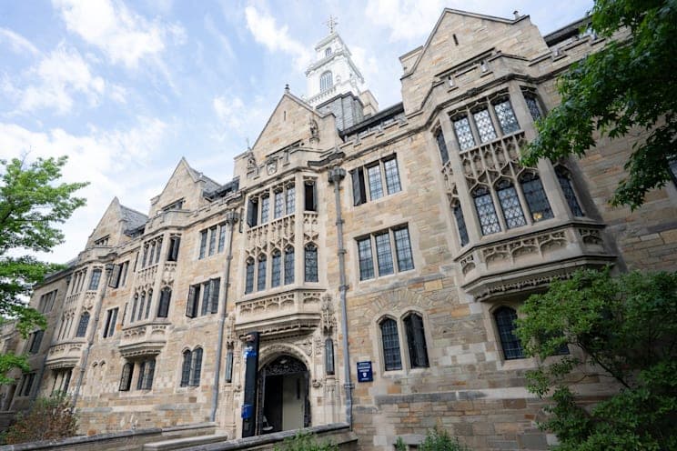 New Haven: Yale University